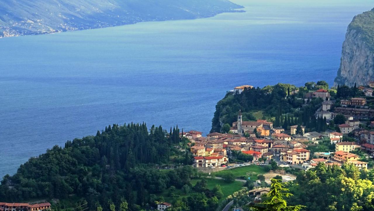 Teresa Campi Apartments Lake View By Gardadomusmea Tremosine Экстерьер фото