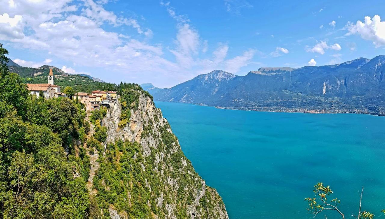 Teresa Campi Apartments Lake View By Gardadomusmea Tremosine Экстерьер фото